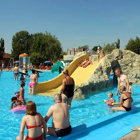 Pensión Dom Petra Štúrovo